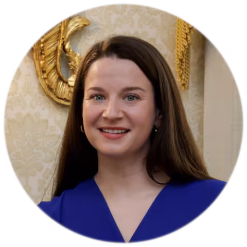 Band Member - Finola Lawlor